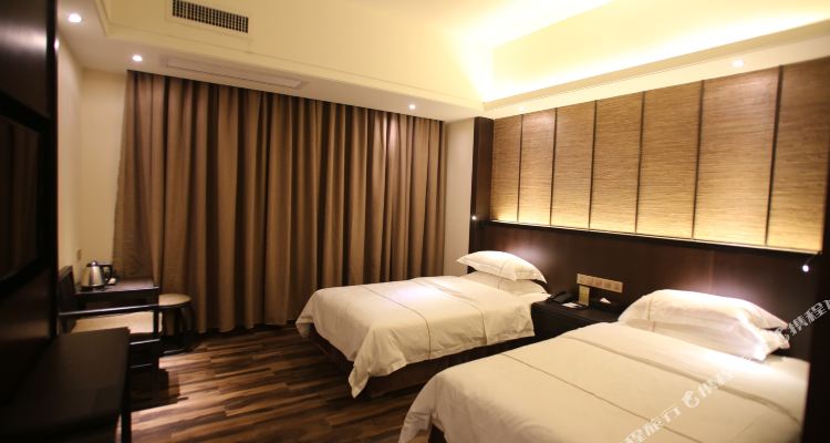 200h1e000001ezey57C77_R_750_400